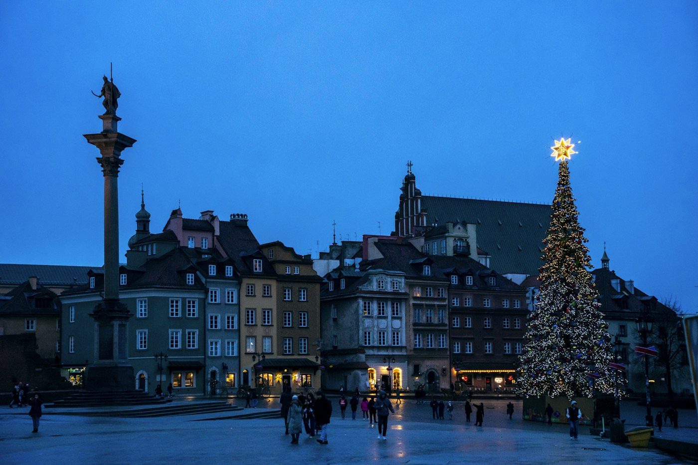 The Christmas tree on Castle Square in Warsaw