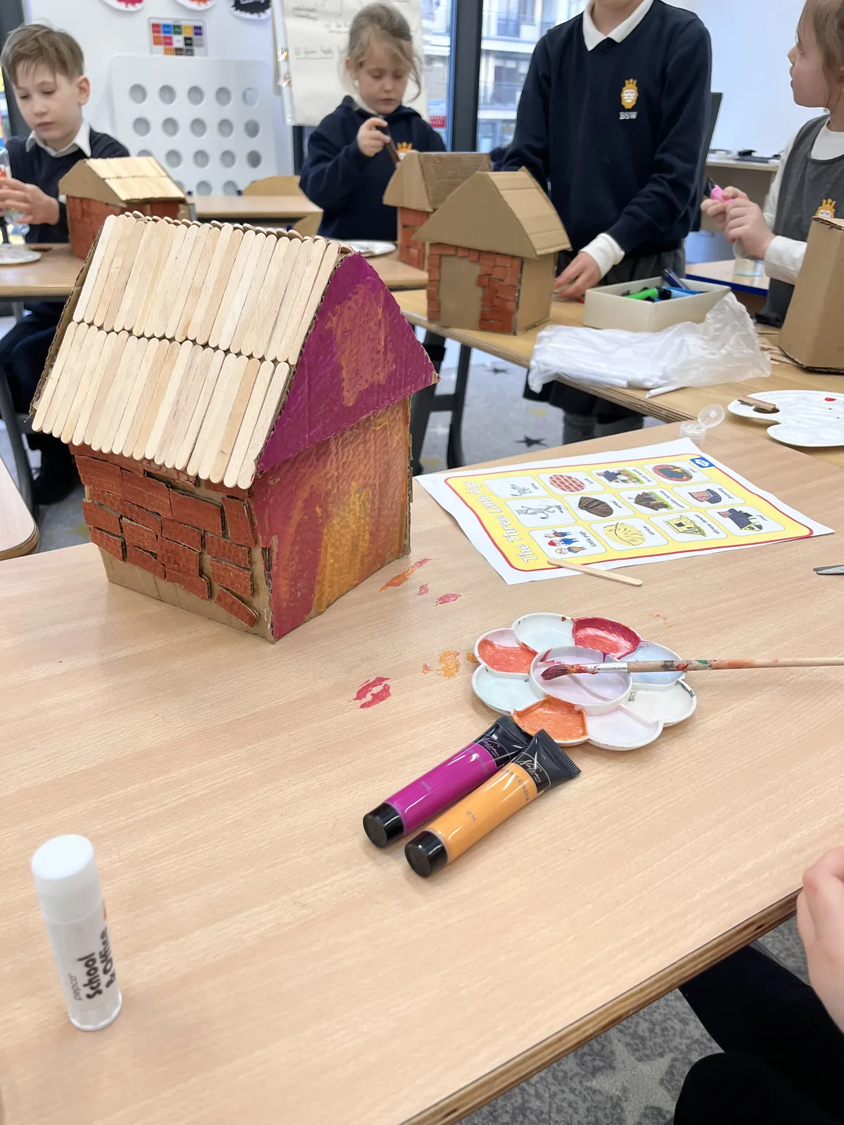 The Three Little Pigs: Building Houses of Straw, Sticks & Bricks 🐷🏠